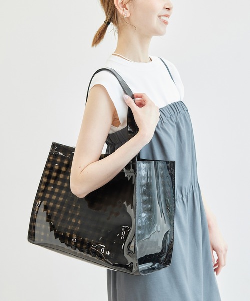 ROPE' PICNIC(ロペピクニック)の「ギンガムチェックビニールトートバッグ(トートバッグ・レディース・ベージュ/ブラック・FREE)」の2枚目の写真