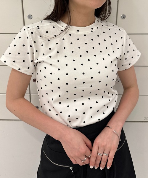 solleim(ソルレム)の「ドットコンパクトTシャツ(Tシャツ/カットソー・レディース・オフホワイト/グレー/ブラック・M)」の4枚目の写真