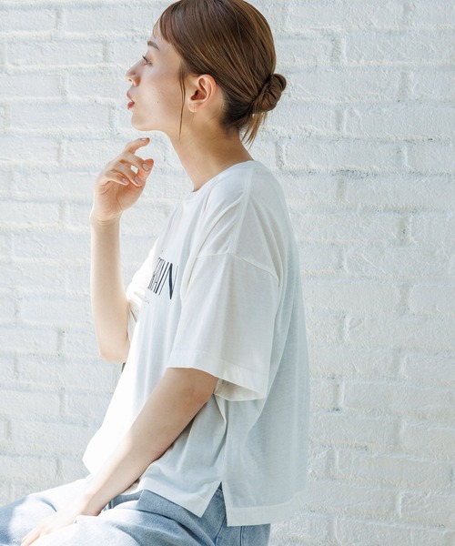 LAKOLE(ラコレ)の「シンプルロゴT / 136058(Tシャツ/カットソー・レディース・ベージュ/オフホワイト/チャコール・MEDIUM/SMALL)」の11枚目の写真