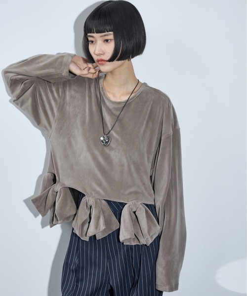 THE YOn(ザヨン)の「リボンモチーフベロアトップス(Tシャツ/カットソー・レディース・グレー/ブラック/オリーブ・FREE)」の3枚目の写真