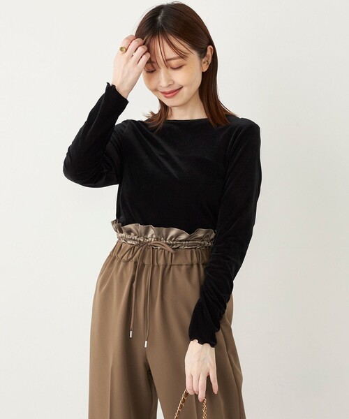 SHIPS Colors(シップス カラーズ)の「SHIPS Colors:〈手洗い可能〉メッシュ ポリエステルベロア クルーネック トップス◇(Tシャツ/カットソー・レディース・グレー/ブラック/オフホワイト・ONE SIZE)」の2枚目の写真
