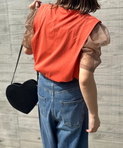 mi via loca(ミヴィアロカ)の「配色チュールボリュームスリーブ タックデザイントップス(Tシャツ/カットソー・レディース・オフホワイト/オレンジ/スミクロ/ブラウン・FREE)」の7枚目の写真