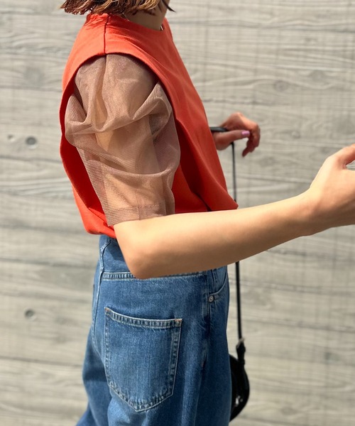 mi via loca(ミヴィアロカ)の「配色チュールボリュームスリーブ タックデザイントップス(Tシャツ/カットソー・レディース・オフホワイト/オレンジ/スミクロ/ブラウン・FREE)」の15枚目の写真