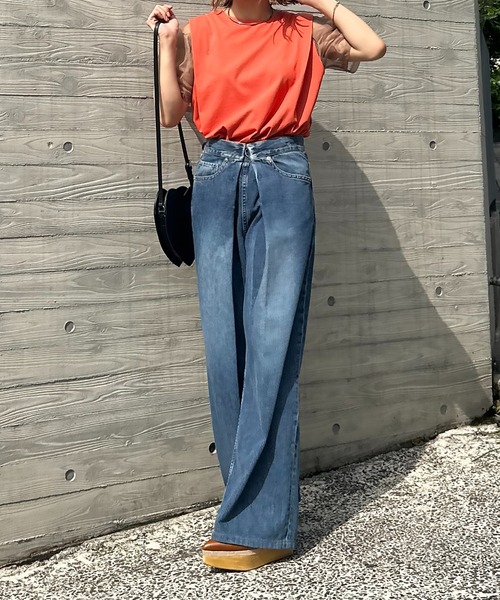 mi via loca(ミヴィアロカ)の「配色チュールボリュームスリーブ タックデザイントップス(Tシャツ/カットソー・レディース・オフホワイト/オレンジ/スミクロ/ブラウン・FREE)」の20枚目の写真