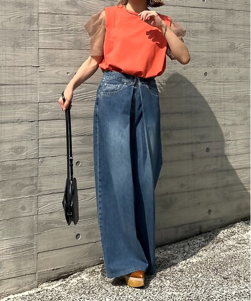 mi via loca(ミヴィアロカ)の「配色チュールボリュームスリーブ タックデザイントップス(Tシャツ/カットソー・レディース・オフホワイト/オレンジ/スミクロ/ブラウン・FREE)」の22枚目の写真