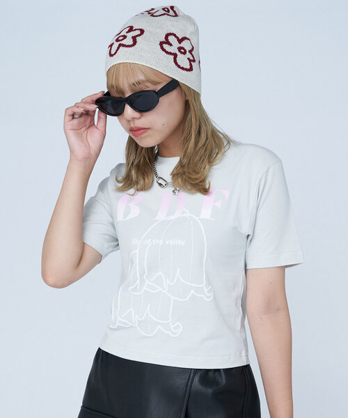 CIAOPANIC(チャオパニック)の「【WEB限定】BDFフラワーロゴショートTee(Tシャツ/カットソー・レディース・カーキ/ブラック/アイボリー/サックスブルー/グレー/オフホワイト/ローズ/ベージュ/ネイビー/グリーン/レッド/ピンク・ONE SIZE)」の1枚目の写真