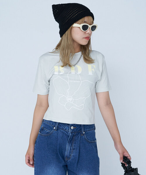 CIAOPANIC(チャオパニック)の「【WEB限定】BDFフラワーロゴショートTee(Tシャツ/カットソー・レディース・カーキ/ブラック/アイボリー/サックスブルー/グレー/オフホワイト/ローズ/ベージュ/ネイビー/グリーン/レッド/ピンク・ONE SIZE)」の22枚目の写真