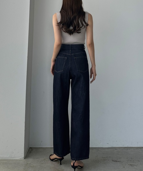 Louere（ルエレ）の「ハイウエストワイドデニム（デニムパンツ・レディース・インディゴブルー/ブラック/ホワイト・マルチサイズ）」の7枚目の写真