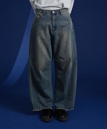 ONCILY | VINTAGE DESIGN TACK CURVED DENIM PANTS / ヴィンテージデザインタックカーブデニムパンツ(デニムパンツ)