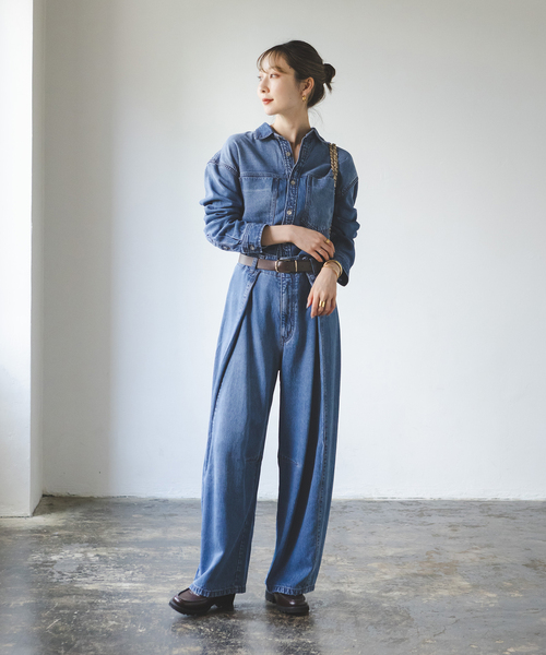 NOBLE　スージングデニムフォルムタックパンツ Noble（ノーブル）の「スージングデニムフォルムタックパンツ