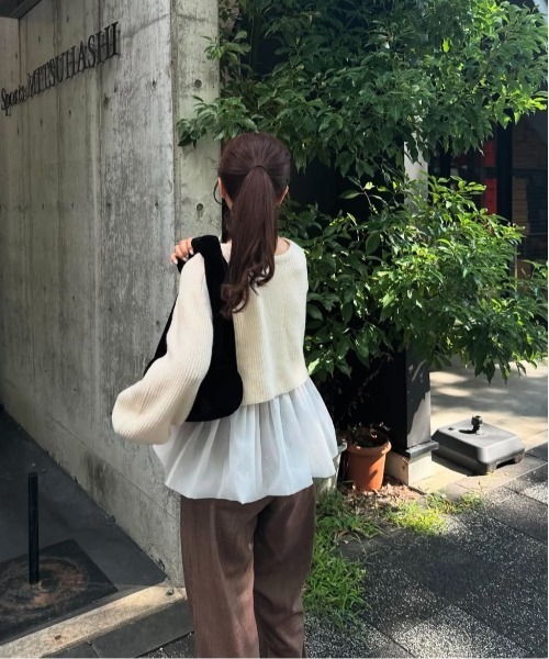 I_am（アイアム）の「volume sleeve cami set short knit / ボリュームスリーブキャミセットショートニット（ニット/セーター・レディース・アイボリー/グレー・FREE）」の4枚目の写真