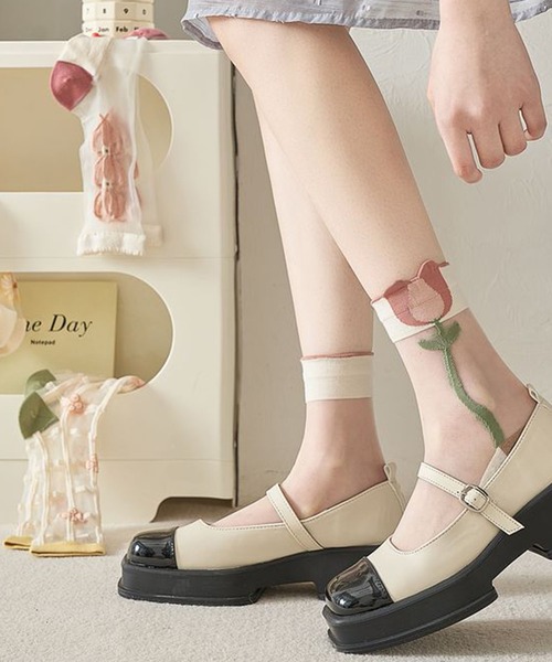 styiro（スタイロ）の「花柄シースルー靴下（ソックス/靴下・レディース・その他1/その他2/その他3/その他5/その他8/その他7/その他6/その他4/その他9/その他12/その他10/その他11・FREE）」の4枚目の写真