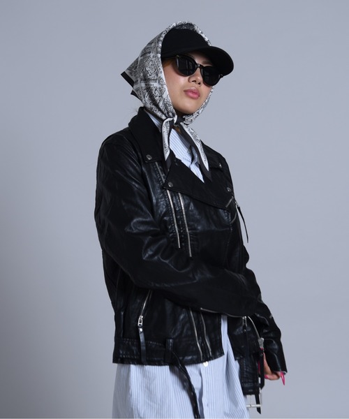 CALIFORNIA OUTFITTERS(カリフォルニア アウトフィッターズ)の「3-9B38 ダイヤモンド スカーフ 47×123㎝ ひし形 レトロ ヴィンテージ風 プリント 総柄 シルクタッチ(バンダナ/スカーフ・レディース・パープル/オレンジ系2/ネイビー系2/ブラック系2/グレー/ブルー/オレンジ系1/ホワイト/ブラック系3/ピンク/グリーン/ネイビー系1/レッド/ブラック系1/アイボリー/ライトピンク・ONESIZE)」の22枚目の写真