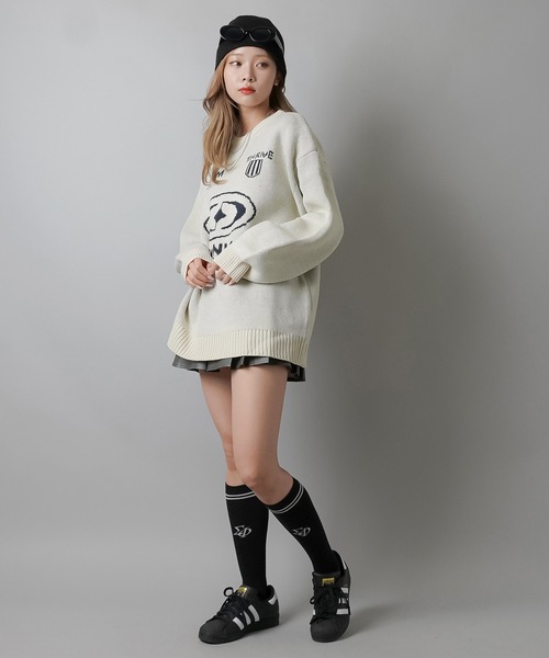 SPINNS（スピンズ）の「ゲームデザイン ビッグジャガードニット（ニット/セーター・レディース・キナリ/ブラック/ピンク/杢グレー・ONESIZE）」の8枚目の写真