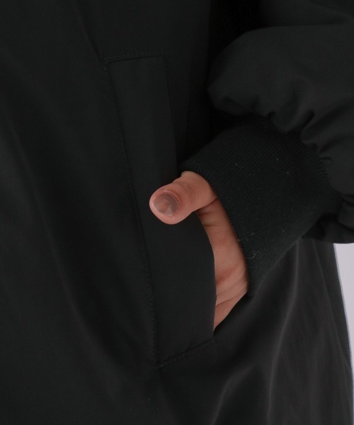 repipi armario(レピピ アルマリオ)の「ナカワタモンスターコート(ダウンジャケット/コート・キッズ・ブラック/アイボリー/グリーン・LARGE/MEDIUM/SMALL)」の10枚目の写真