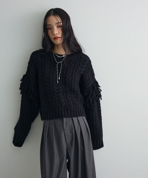 フリンジスリーブショート丈ケーブルニット（ニット/セーター）｜AnriettMusee（アンリエットミュゼ）