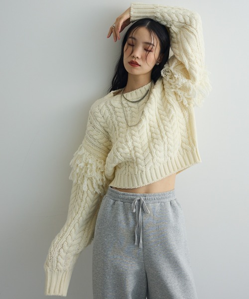 フリンジスリーブショート丈ケーブルニット（ニット/セーター）｜AnriettMusee（アンリエットミュゼ）