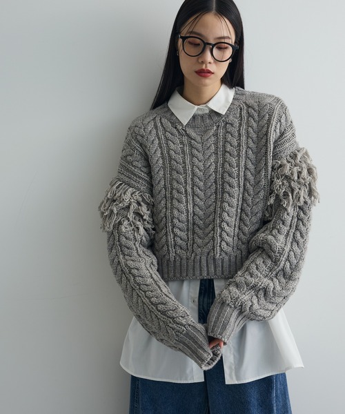 フリンジスリーブショート丈ケーブルニット（ニット/セーター）｜AnriettMusee（アンリエットミュゼ）ニット/セーター