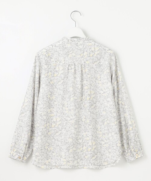 J.PRESS(ジェイプレス)の「【洗える】ポリエチレンスパンブロードフラワープリント ブラウス(シャツ/ブラウス・レディース・ホワイト系5/ベージュ系5・T15/T13)」の4枚目の写真
