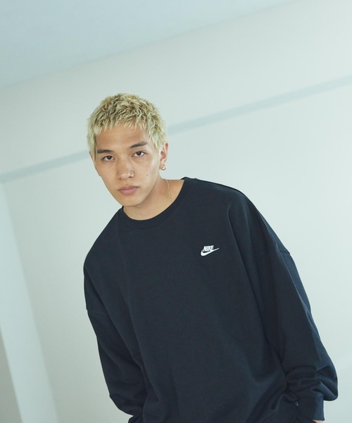 NIKE（ナイキ）の「《セットアップ対応商品》ナイキ クラブ フリース メンズ オーバーサイズド フレンチテリー クルー / Nike Club Fleece Men's Oversized French Terry Crew HJ1820-010 Black（スウェット・メンズ・ブラック・M/2XL/S/XL/L）」の4枚目の写真
