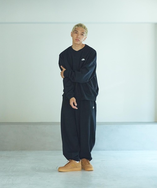 NIKE（ナイキ）の「《セットアップ対応商品》ナイキ クラブ フリース メンズ オーバーサイズド フレンチテリー クルー / Nike Club Fleece Men's Oversized French Terry Crew HJ1820-010 Black（スウェット・メンズ・ブラック・M/2XL/S/XL/L）」の7枚目の写真