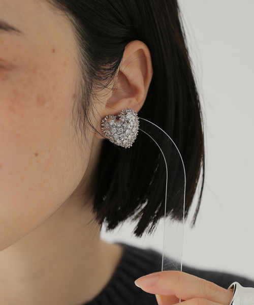 JUSTINE CLENQUET(ジュスティーヌクランケ)の「JUSTINE CLENQUET/ジャスティーヌ クランケ HEART EARRINGS(ピアス(両耳用)・レディース・シルバー・FREE)」の7枚目の写真
