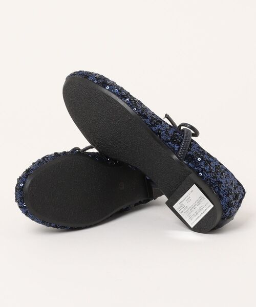 YOSUKE（ヨースケ）の「「YOSUKE/ヨースケ」ストラップフラットパンプス（パンプス・レディース・ブラック/シャンパン/レッド/ネイビー/シルバー・LL/L/M/S）」の7枚目の写真