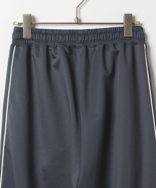 GLOBAL WORK（グローバルワーク）の「トラックジャージパンツ/AND YUA ANY/284510（ジャージ・キッズ・ブラック/ネイビー・SMALL/MEDIUM/LARGE）」の16枚目の写真