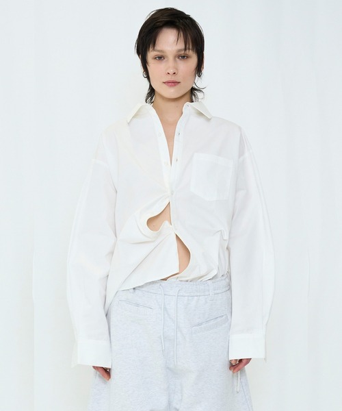 VIAVANDA(ヴィアヴァンダ)の「2WAY BUTTON BIG SHIRT(シャツ/ブラウス・レディース・ブルー/ホワイト・FREE)」の7枚目の写真