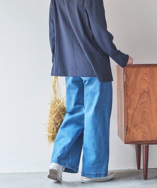 Doux archives(ドゥアルシーヴ)の「ワイドベイカーデニムパンツ(デニムパンツ・レディース・ブルー/サックスブルー・36/38)」の18枚目の写真