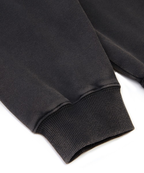 JNBY（ジェーエヌビーワイ）の「Hand-drawn Floral Print Sweatshirt / フローラルプリントスウェット（スウェット・レディース・ブラック/グレー・36/38/40）」の21枚目の写真