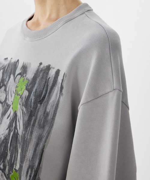 JNBY（ジェーエヌビーワイ）の「Hand-drawn Floral Print Sweatshirt / フローラルプリントスウェット（スウェット・レディース・ブラック/グレー・36/38/40）」の6枚目の写真