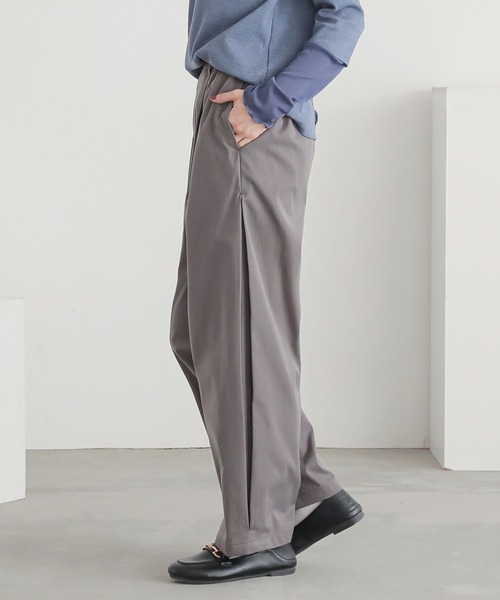 n'OrLABEL(ノアールレーベル)の「『サイドタックパンツ』(その他パンツ・レディース・グレー/ブラック/ベージュ・1/2)」の4枚目の写真