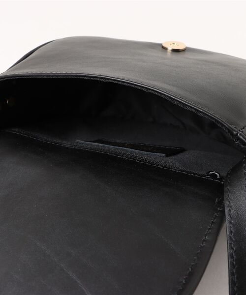 MARCO BIANCHINI（マルコビアンチーニ）の「25SS新作【MARCO BIANCHINI】イタリアンレザー ベルトショルダーバッグ 24054（ショルダーバッグ・レディース・ブラック/グレイッシュベージュ/キャメル・FREE）」の10枚目の写真