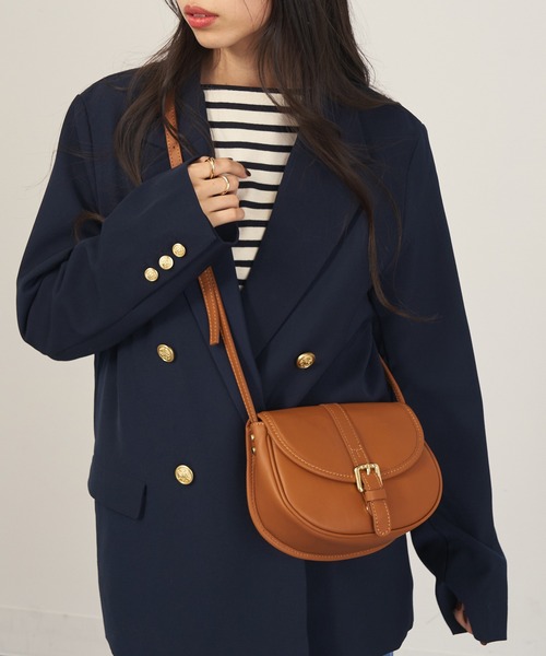 MARCO BIANCHINI（マルコビアンチーニ）の「25SS新作【MARCO BIANCHINI】イタリアンレザー ベルトショルダーバッグ 24054（ショルダーバッグ・レディース・ブラック/グレイッシュベージュ/キャメル・FREE）」の13枚目の写真