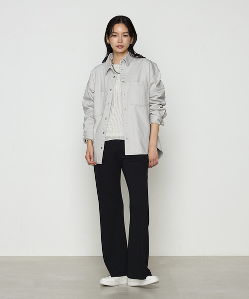 COMME CA（コムサ）の「カラーデニム オーバーシャツ（シャツ/ブラウス・レディース・カーキ/ライトグレー・FREE）」の7枚目の写真