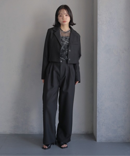 cheriella(シェリエラ)の「【cheriella】ショート丈ジャケット+テーラードパンツ セットアップ SHORT JACKET + TAILORED PANTS SETUP(セットアップ・レディース・ブラック/ベージュ/オフホワイト・M)」の14枚目の写真
