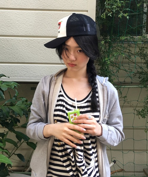 INTER FACTORY(インターファクトリー)の「hannah - nard girl cap made in INTERFACTORY(キャップ・レディース・ブラック/ライトブルー・FREE)」の7枚目の写真