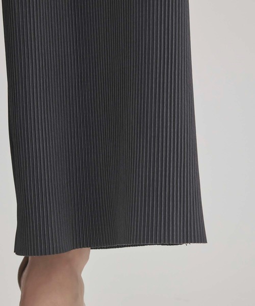 fifth（フィフス）の「サスフリルオールインワン（つなぎ/オールインワン・レディース・ブラック/グレイッシュベージュ/チャコールグレー・M）」の8枚目の写真