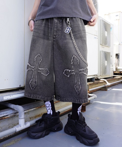 SPINNS（スピンズ）の「ヴィンテージ加工バギーデニムジョーツ/クロス（デニムパンツ・メンズ・ブルー系その他/ブルー系その他2/ブラック系その他・L/M）」の2枚目の写真