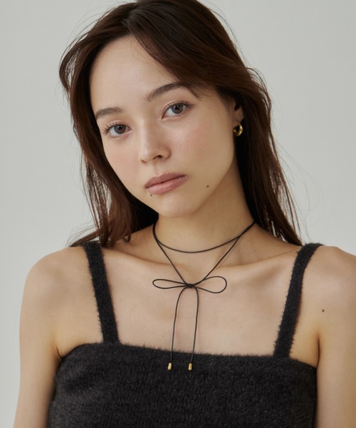 ciite'（シーテ）の「シンプルコードチョーカー / ネックレス（チョーカー・レディース・ベージュ/アイボリー/ブラック/ブラック系2/ベージュ系2・FREE）」の4枚目の写真