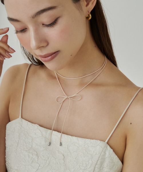 ciite'（シーテ）の「シンプルコードチョーカー / ネックレス（チョーカー・レディース・ベージュ/アイボリー/ブラック/ブラック系2/ベージュ系2・FREE）」の5枚目の写真