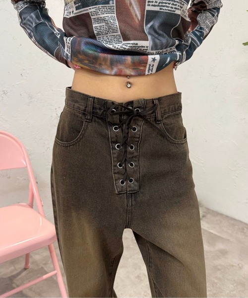 sedacle girl(セダクルガール)の「ウエストレースアップデニム(デニムパンツ・レディース・ブラック/ブラウン・MEDIUM/SMALL)」の4枚目の写真