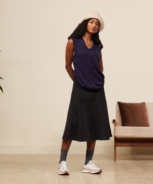 NEW BALANCE(ニューバランス)の「327(スニーカー・レディース・ベージュ/グレー・22.5cm/23.5cm/24.5cm/25.5cm/23.0cm/24.0cm/25.0cm/22.0cm)」の11枚目の写真