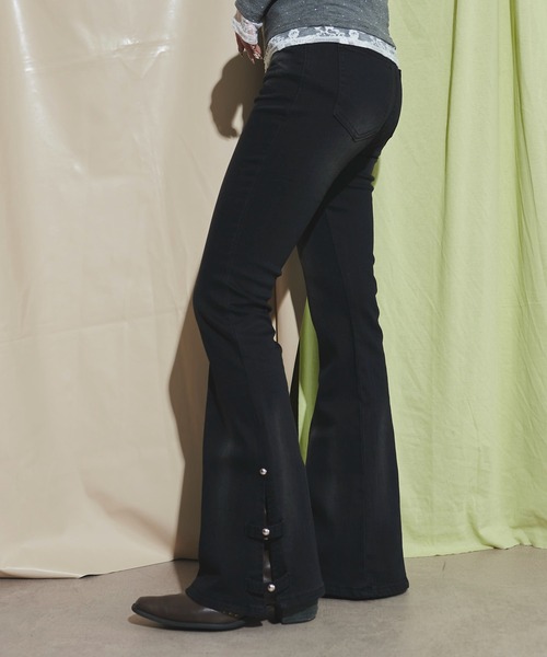 dispark（ディスパーク）の「DISPARK/デザインスリットストレッチフレアデニム（デニムパンツ・レディース・ブラック/ライトインディゴブルー・MEDIUM/SMALL）」の2枚目の写真