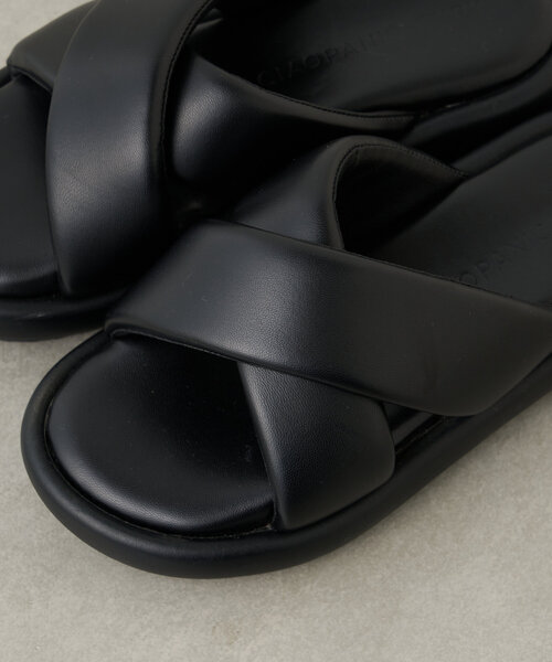 CIAOPANIC TYPY(チャオパニックティピー)の「クロスデザイン厚底サンダル(サンダル・レディース・グレイッシュベージュ/ブラック・37/35/39)」の8枚目の写真