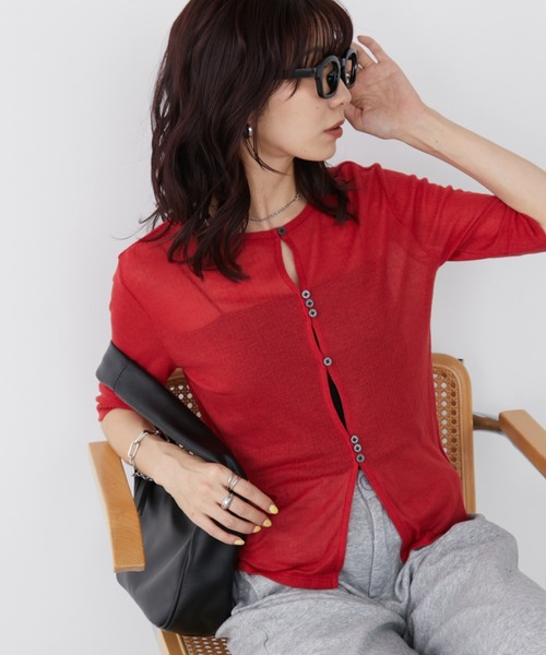 Auntie Rosa Holiday(アンティローザホリデー)の「フロントホールシアーテレコカーディガン(Tシャツ/カットソー・レディース・レッド/ブラック/グレー・FREE)」の3枚目の写真