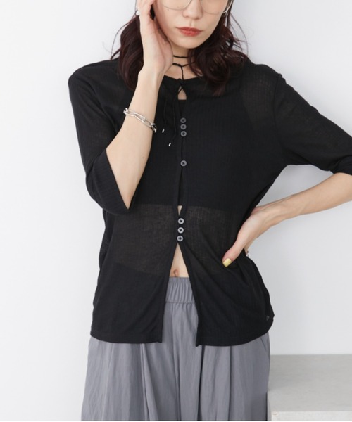 Auntie Rosa Holiday(アンティローザホリデー)の「フロントホールシアーテレコカーディガン(Tシャツ/カットソー・レディース・レッド/ブラック/グレー・FREE)」の1枚目の写真