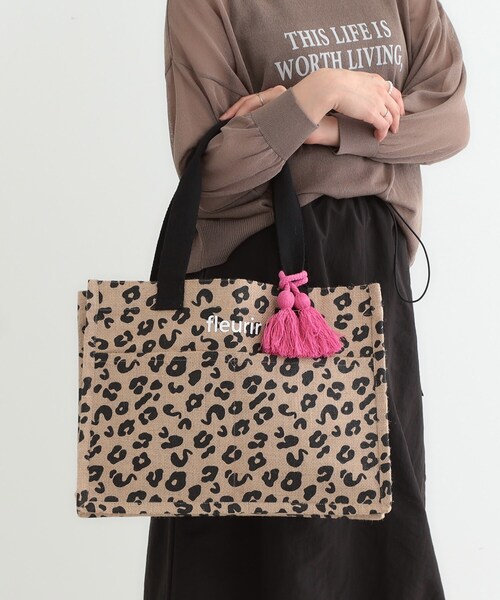 SHOO・LA・RUE（シューラルー）の「夏を彩る スクエアジュートトートバッグ（トートバッグ・レディース・オレンジ/ブルー/イエロー/ブラック系/ブラック系3/ブラック・00）」の8枚目の写真