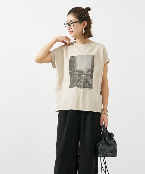 MICA&DEAL（マイカ＆ディール）の「フォトプリントT-shirt-city（Tシャツ/カットソー・レディース・ホワイト/ベージュ・FREE）」の19枚目の写真